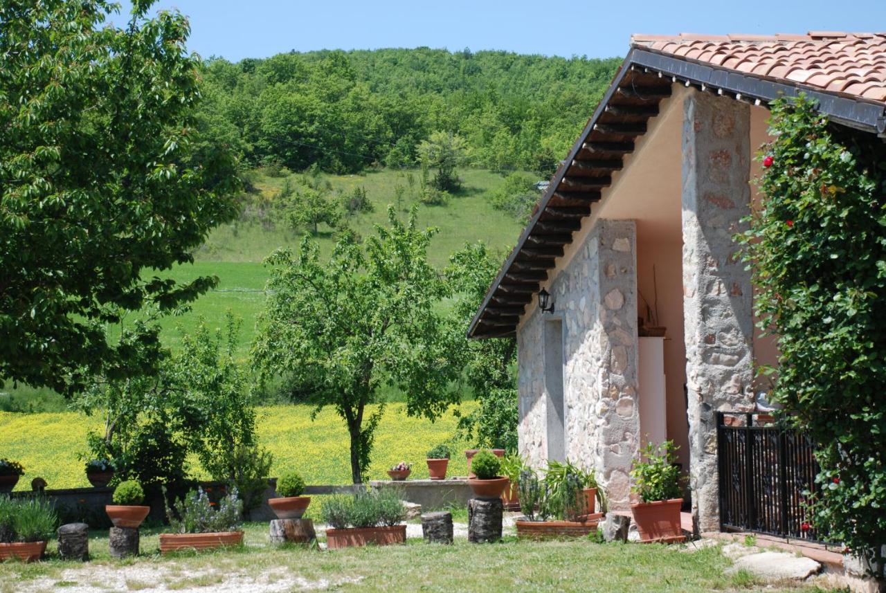 Casale La Torretta Bed & Breakfast Norcia Exterior photo